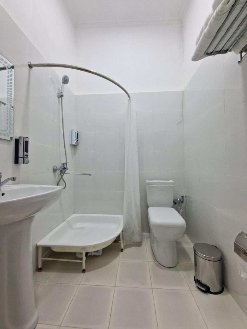 Hostel Danexan Apa ヌクス エクステリア 写真